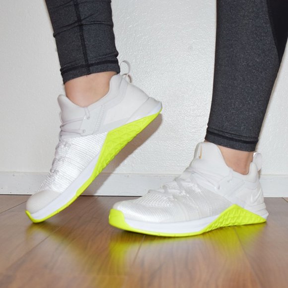 Nike Metcon 4 Flyknit - Picture 3 of 7